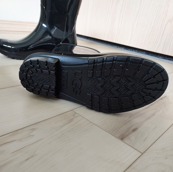 NWOT Ugg Sienna rain boots size 5 - Picture 3 of 6